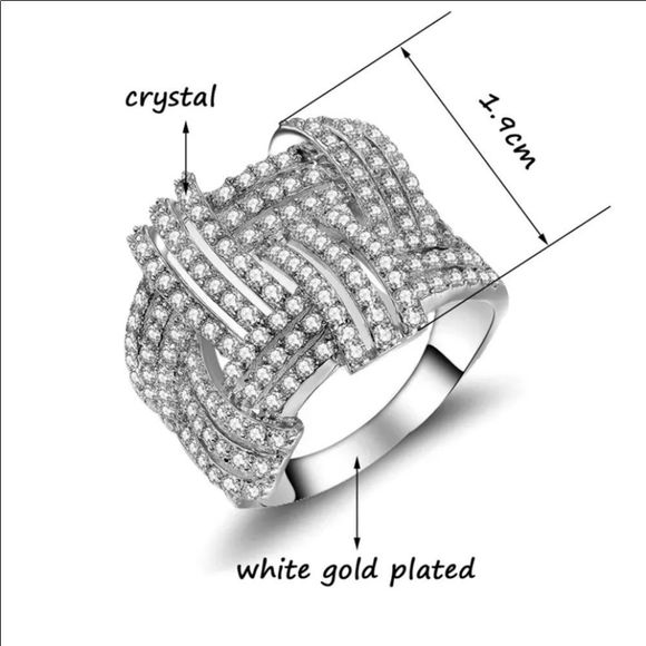 NWT Beautiful Cocktail Ring(size 10) - Picture 6 of 9